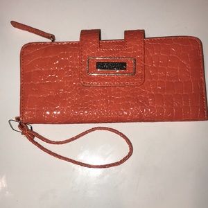 NWOT Kenneth Cole Reaction wallet/wristlet